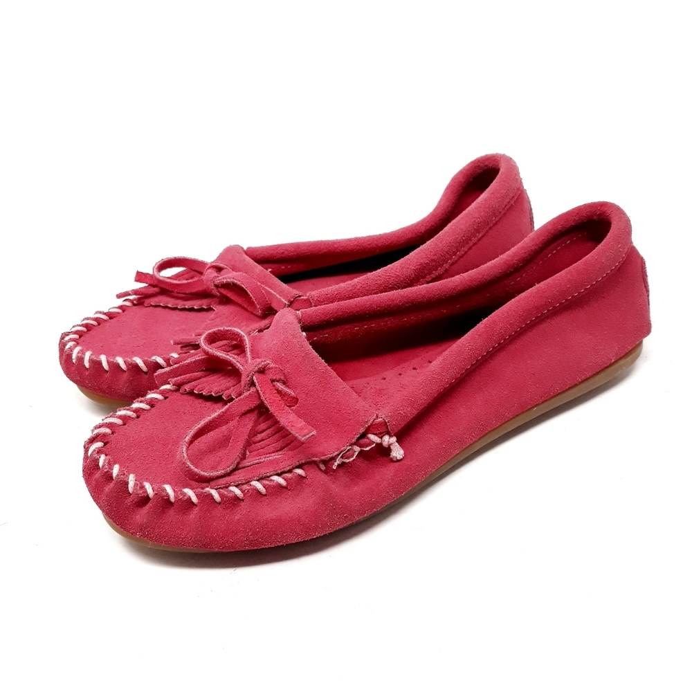 Minnetonka Kilty Hardsole Suede Moccasins in Pink Size 7.5
